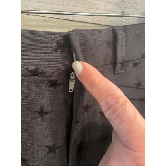 GAP NWT 6 black star embossed skinny ankle pants zip front pockets - Picture 4 of 8